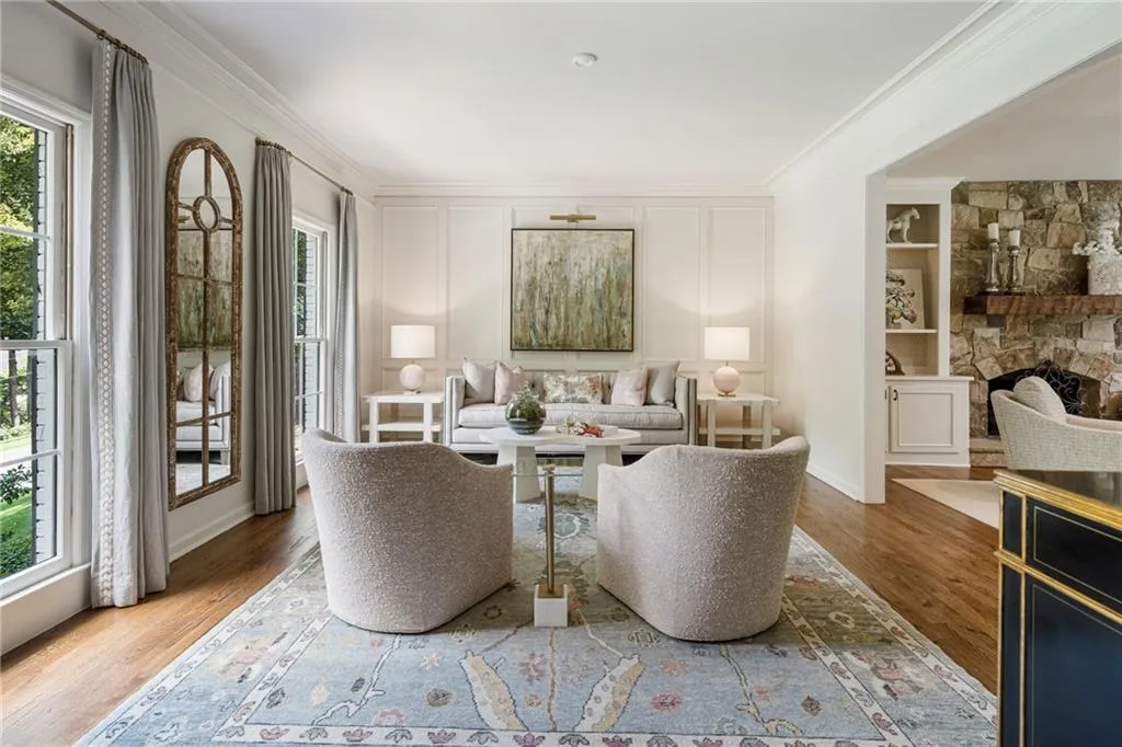 1010 Ivy Falls Drive, Sandy Springs, Georgia 30328, 5 Bedrooms Bedrooms, ,4 BathroomsBathrooms,Residential,Sold,1010 Ivy Falls Drive,7433628