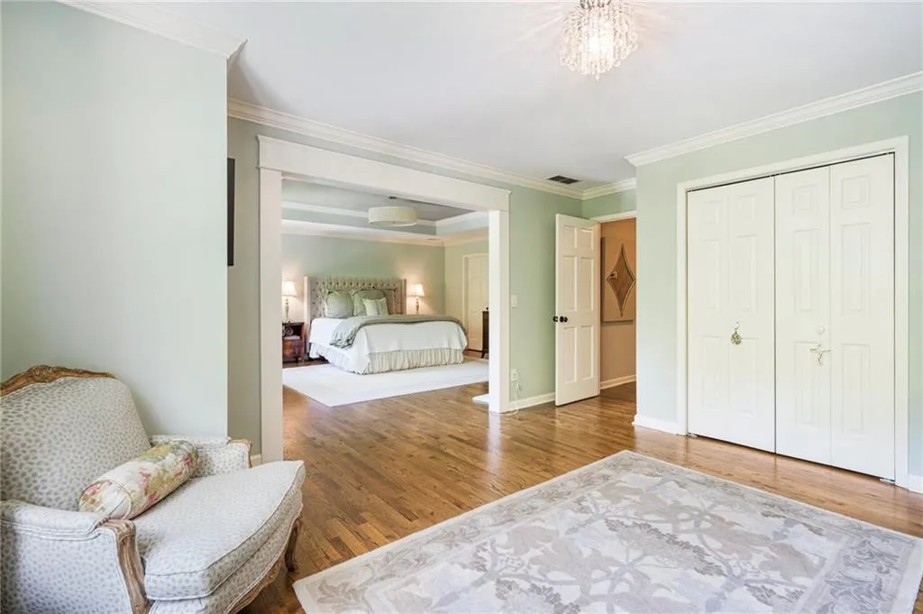 1010 Ivy Falls Drive, Sandy Springs, Georgia 30328, 5 Bedrooms Bedrooms, ,4 BathroomsBathrooms,Residential,Sold,1010 Ivy Falls Drive,7433628