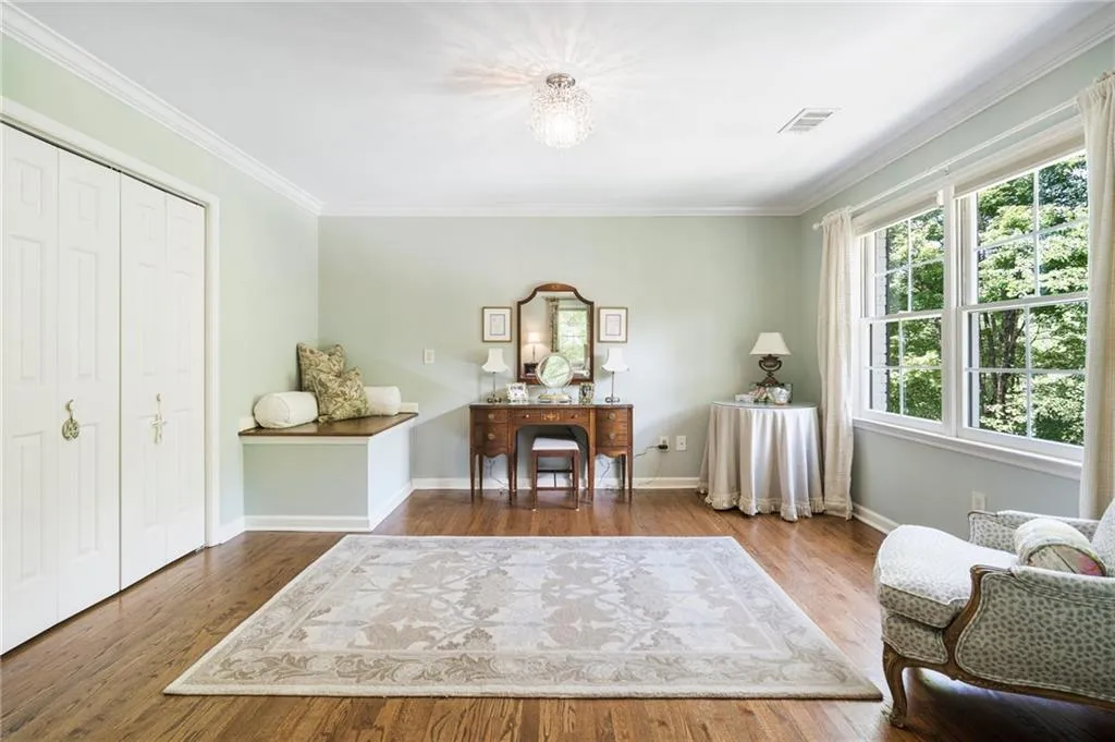 1010 Ivy Falls Drive, Sandy Springs, Georgia 30328, 5 Bedrooms Bedrooms, ,4 BathroomsBathrooms,Residential,Sold,1010 Ivy Falls Drive,7433628