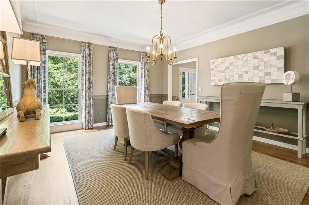 1010 Ivy Falls Drive, Sandy Springs, Georgia 30328, 5 Bedrooms Bedrooms, ,4 BathroomsBathrooms,Residential,Sold,1010 Ivy Falls Drive,7433628