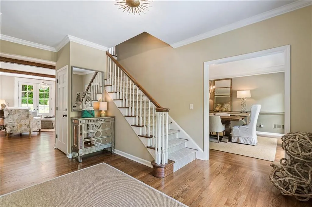 1010 Ivy Falls Drive, Sandy Springs, Georgia 30328, 5 Bedrooms Bedrooms, ,4 BathroomsBathrooms,Residential,Sold,1010 Ivy Falls Drive,7433628