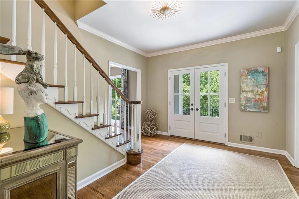 1010 Ivy Falls Drive, Sandy Springs, Georgia 30328, 5 Bedrooms Bedrooms, ,4 BathroomsBathrooms,Residential,Sold,1010 Ivy Falls Drive,7433628