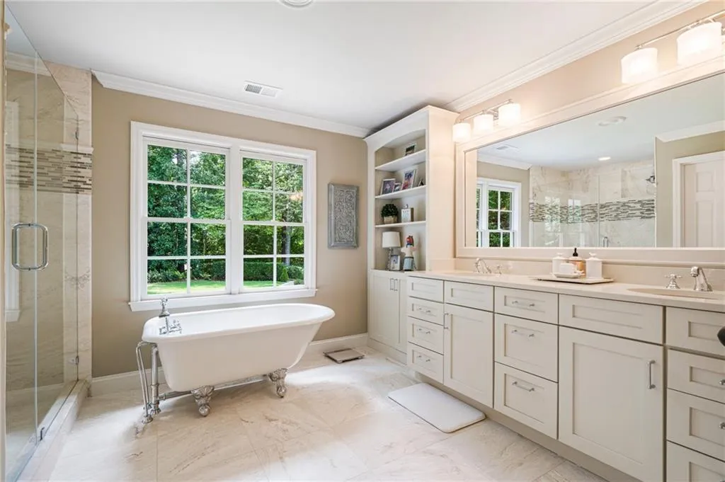 1010 Ivy Falls Drive, Sandy Springs, Georgia 30328, 5 Bedrooms Bedrooms, ,4 BathroomsBathrooms,Residential,Sold,1010 Ivy Falls Drive,7433628