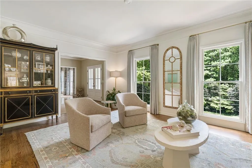 1010 Ivy Falls Drive, Sandy Springs, Georgia 30328, 5 Bedrooms Bedrooms, ,4 BathroomsBathrooms,Residential,Sold,1010 Ivy Falls Drive,7433628