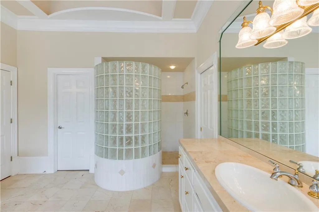 460 Verdi Lane, Sandy Springs, Georgia 30350, 6 Bedrooms Bedrooms, ,4 BathroomsBathrooms,Residential,Sold,460 Verdi Lane,7435155