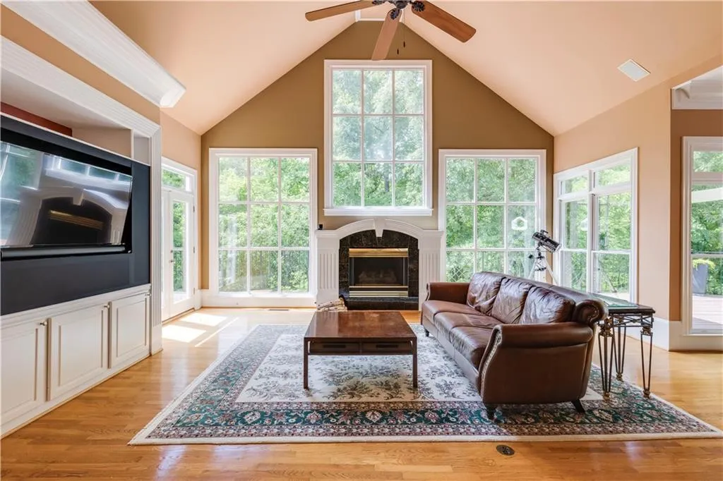 460 Verdi Lane, Sandy Springs, Georgia 30350, 6 Bedrooms Bedrooms, ,4 BathroomsBathrooms,Residential,Sold,460 Verdi Lane,7435155