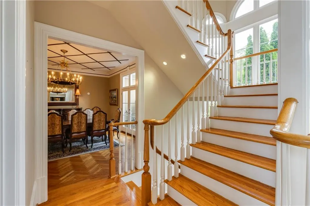 460 Verdi Lane, Sandy Springs, Georgia 30350, 6 Bedrooms Bedrooms, ,4 BathroomsBathrooms,Residential,Sold,460 Verdi Lane,7435155