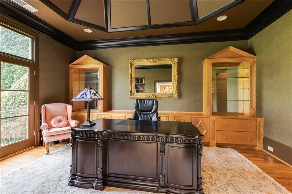 460 Verdi Lane, Sandy Springs, Georgia 30350, 6 Bedrooms Bedrooms, ,4 BathroomsBathrooms,Residential,Sold,460 Verdi Lane,7435155