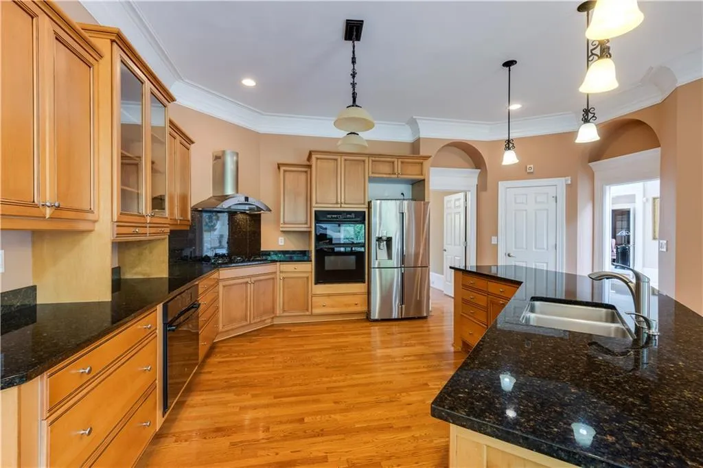 460 Verdi Lane, Sandy Springs, Georgia 30350, 6 Bedrooms Bedrooms, ,4 BathroomsBathrooms,Residential,Sold,460 Verdi Lane,7435155