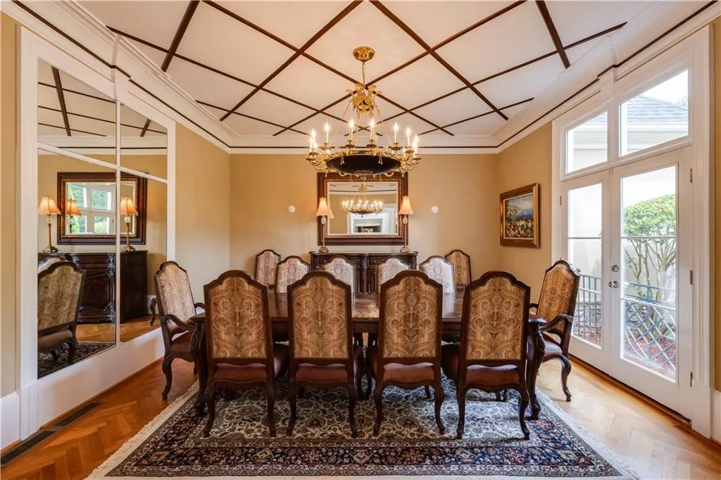 460 Verdi Lane, Sandy Springs, Georgia 30350, 6 Bedrooms Bedrooms, ,4 BathroomsBathrooms,Residential,Sold,460 Verdi Lane,7435155