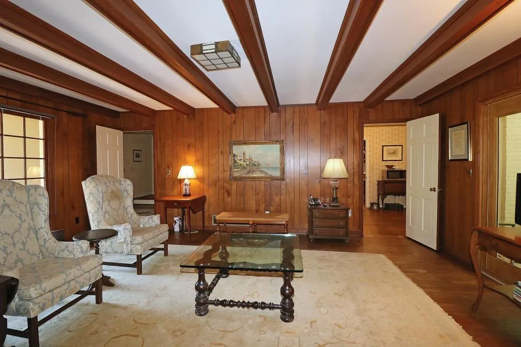 775 Weatherly Lane, Sandy Springs, Georgia 30328, 4 Bedrooms Bedrooms, ,2 BathroomsBathrooms,Residential,Sold,775 Weatherly Lane,6903115