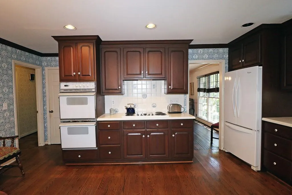 775 Weatherly Lane, Sandy Springs, Georgia 30328, 4 Bedrooms Bedrooms, ,2 BathroomsBathrooms,Residential,Sold,775 Weatherly Lane,6903115