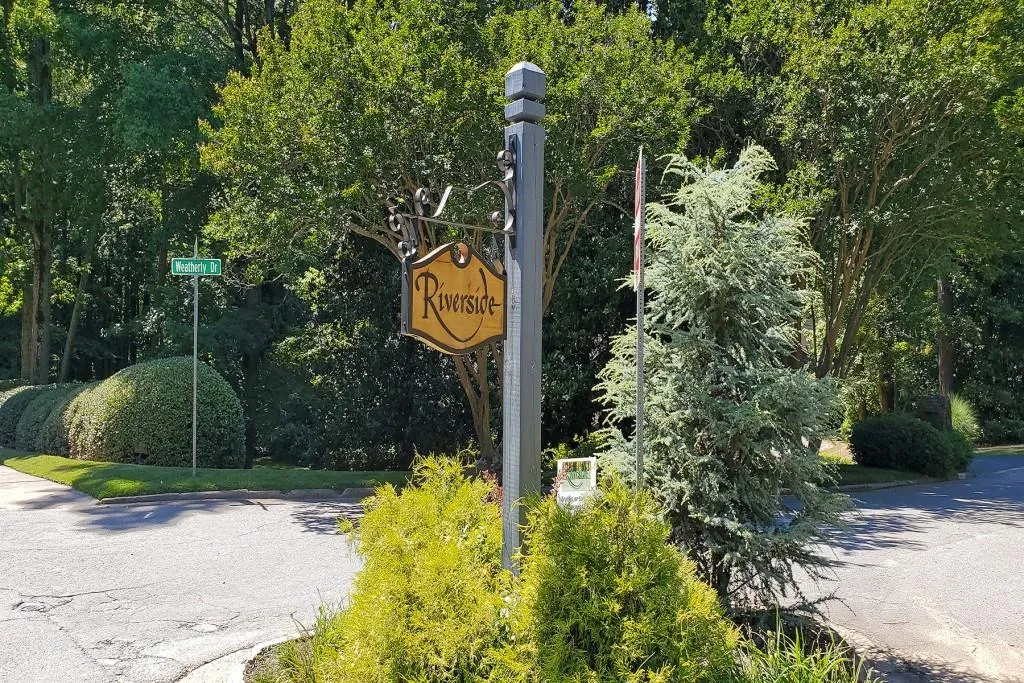 775 Weatherly Lane, Sandy Springs, Georgia 30328, 4 Bedrooms Bedrooms, ,2 BathroomsBathrooms,Residential,Sold,775 Weatherly Lane,6903115