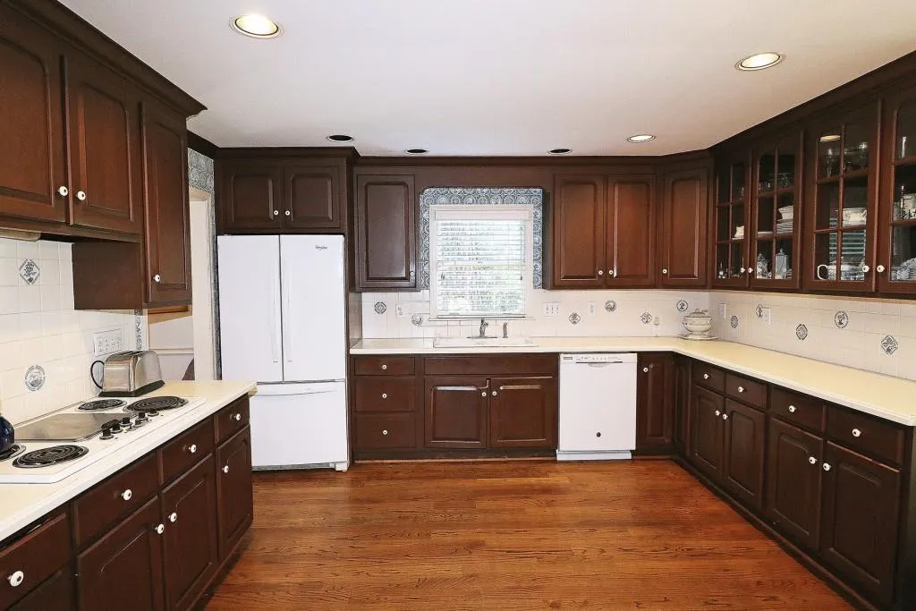 775 Weatherly Lane, Sandy Springs, Georgia 30328, 4 Bedrooms Bedrooms, ,2 BathroomsBathrooms,Residential,Sold,775 Weatherly Lane,6903115