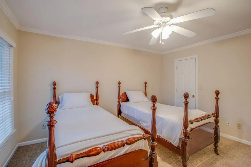 15 Mount Vernon Circle, Atlanta, Georgia 30338, 2 Bedrooms Bedrooms, ,2 BathroomsBathrooms,Residential,Sold,15 Mount Vernon Circle,5964331