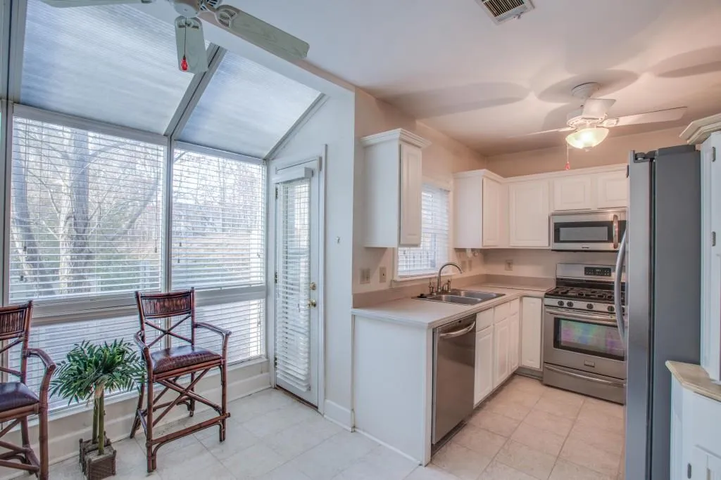 15 Mount Vernon Circle, Atlanta, Georgia 30338, 2 Bedrooms Bedrooms, ,2 BathroomsBathrooms,Residential,Sold,15 Mount Vernon Circle,5964331