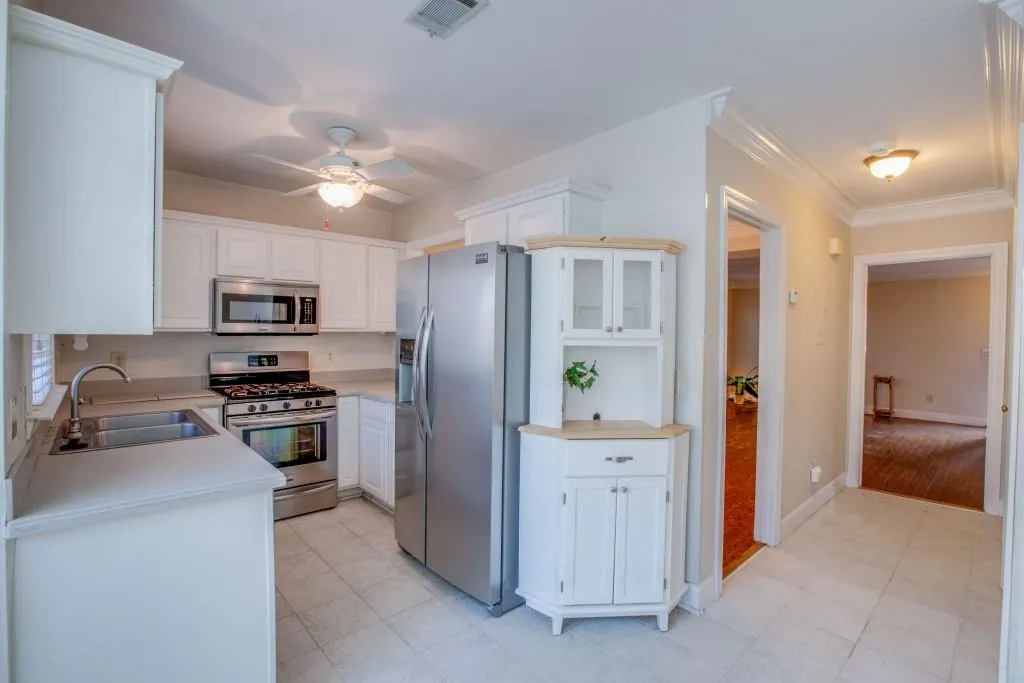 15 Mount Vernon Circle, Atlanta, Georgia 30338, 2 Bedrooms Bedrooms, ,2 BathroomsBathrooms,Residential,Sold,15 Mount Vernon Circle,5964331