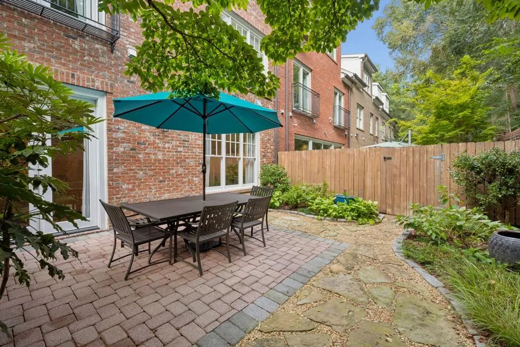 3313 Buckhead Forest Mews Ne, Atlanta, Georgia 30305, 4 Bedrooms Bedrooms, 0 ,4 BathroomsBathrooms,Residential,For Sale,3313 Buckhead Forest Mews Ne,7847562
