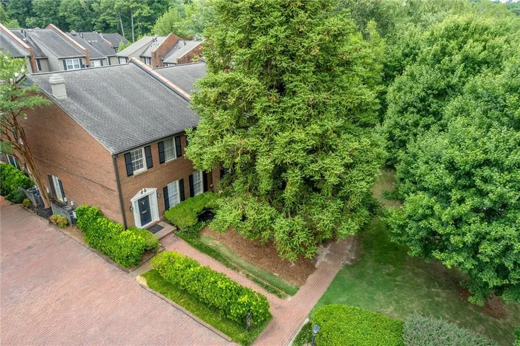 5207 Glenridge Drive, Atlanta, Georgia 30342, 3 Bedrooms Bedrooms, ,2 BathroomsBathrooms,Residential,Sold,5207 Glenridge Drive,7254597