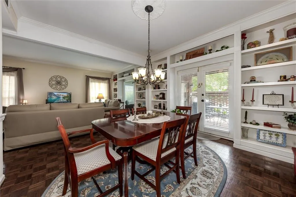 5207 Glenridge Drive, Atlanta, Georgia 30342, 3 Bedrooms Bedrooms, ,2 BathroomsBathrooms,Residential,Sold,5207 Glenridge Drive,7254597