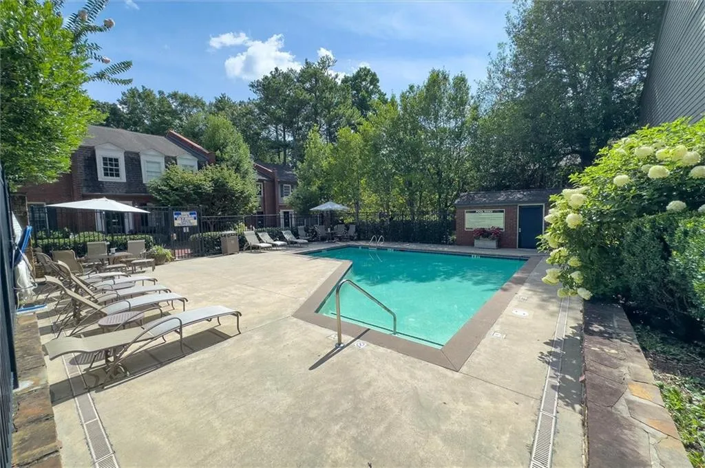 5207 Glenridge Drive, Atlanta, Georgia 30342, 3 Bedrooms Bedrooms, ,2 BathroomsBathrooms,Residential,Sold,5207 Glenridge Drive,7254597