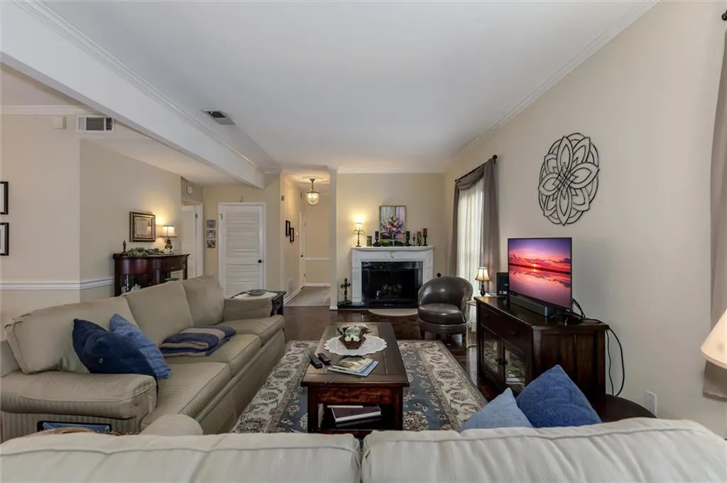 5207 Glenridge Drive, Atlanta, Georgia 30342, 3 Bedrooms Bedrooms, ,2 BathroomsBathrooms,Residential,Sold,5207 Glenridge Drive,7254597