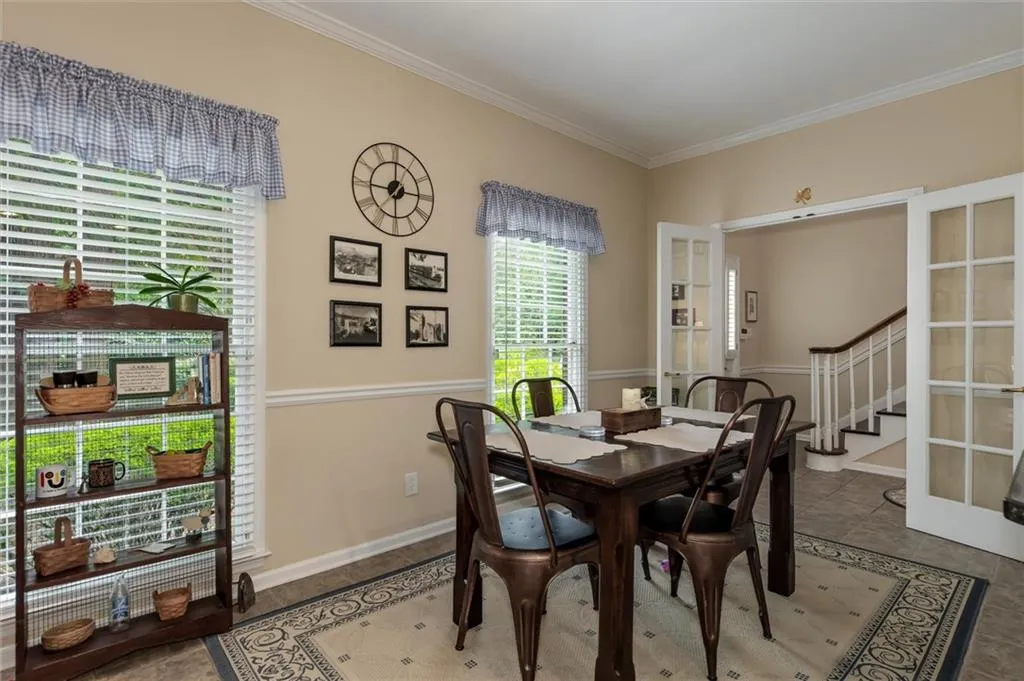 5207 Glenridge Drive, Atlanta, Georgia 30342, 3 Bedrooms Bedrooms, ,2 BathroomsBathrooms,Residential,Sold,5207 Glenridge Drive,7254597