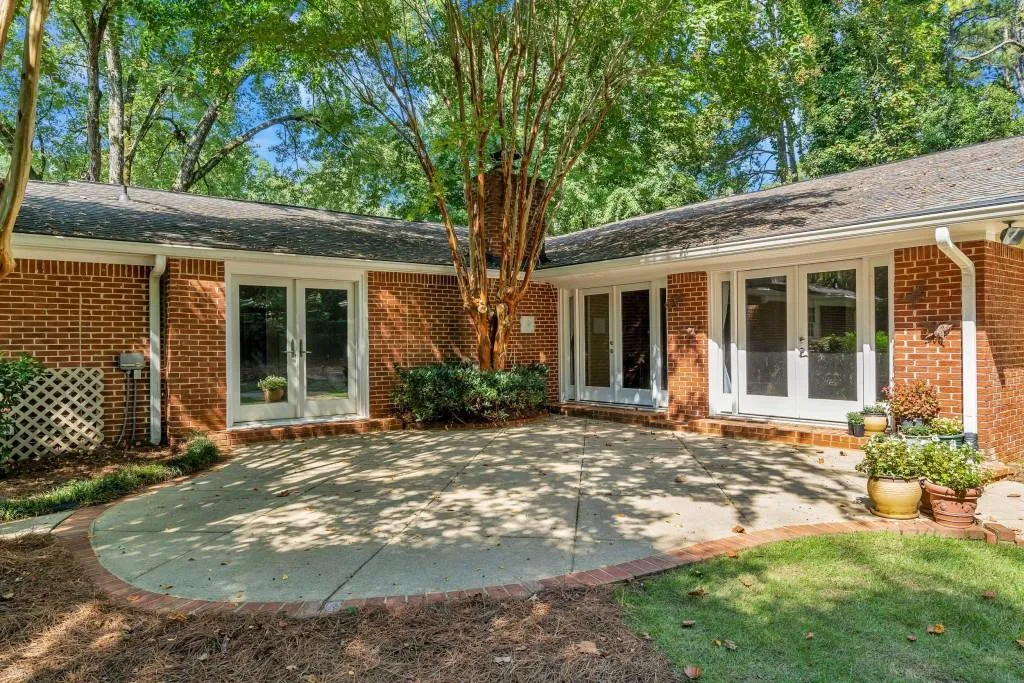 145 River Springs Drive, Sandy Springs, Georgia 30328, 4 Bedrooms Bedrooms, ,2 BathroomsBathrooms,Residential,Sold,145 River Springs Drive,6620058