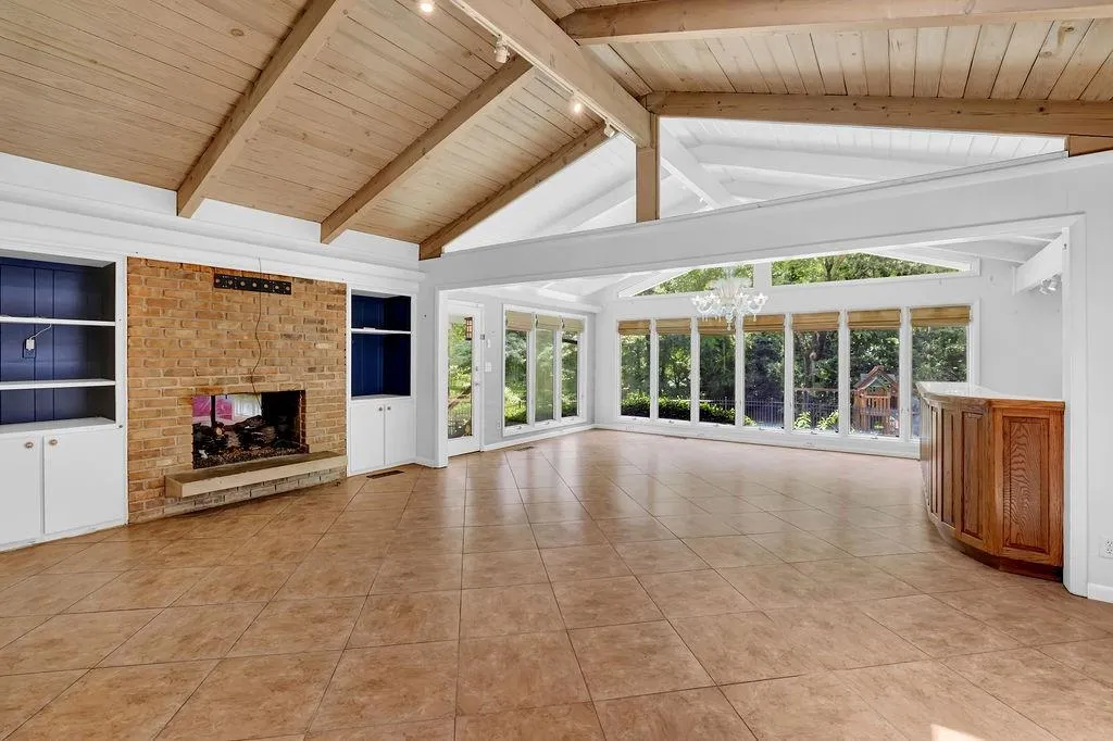 505 River Valley Road, Sandy Springs, Georgia 30328, 4 Bedrooms Bedrooms, ,4 BathroomsBathrooms,Residential,For Sale,505 River Valley Road,7514584