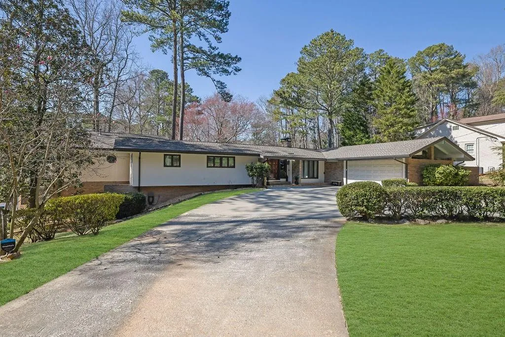 505 River Valley Road, Sandy Springs, Georgia 30328, 4 Bedrooms Bedrooms, ,4 BathroomsBathrooms,Residential,For Sale,505 River Valley Road,7514584