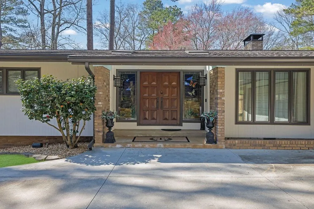 505 River Valley Road, Sandy Springs, Georgia 30328, 4 Bedrooms Bedrooms, ,4 BathroomsBathrooms,Residential,For Sale,505 River Valley Road,7514584