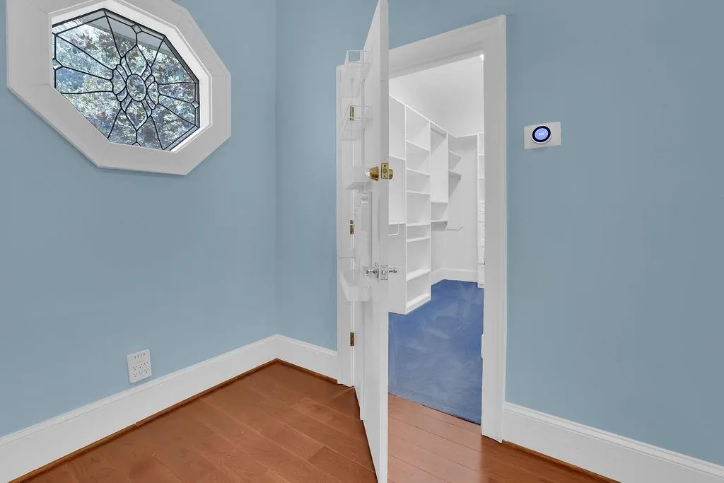 505 River Valley Road, Sandy Springs, Georgia 30328, 4 Bedrooms Bedrooms, ,4 BathroomsBathrooms,Residential,For Sale,505 River Valley Road,7514584