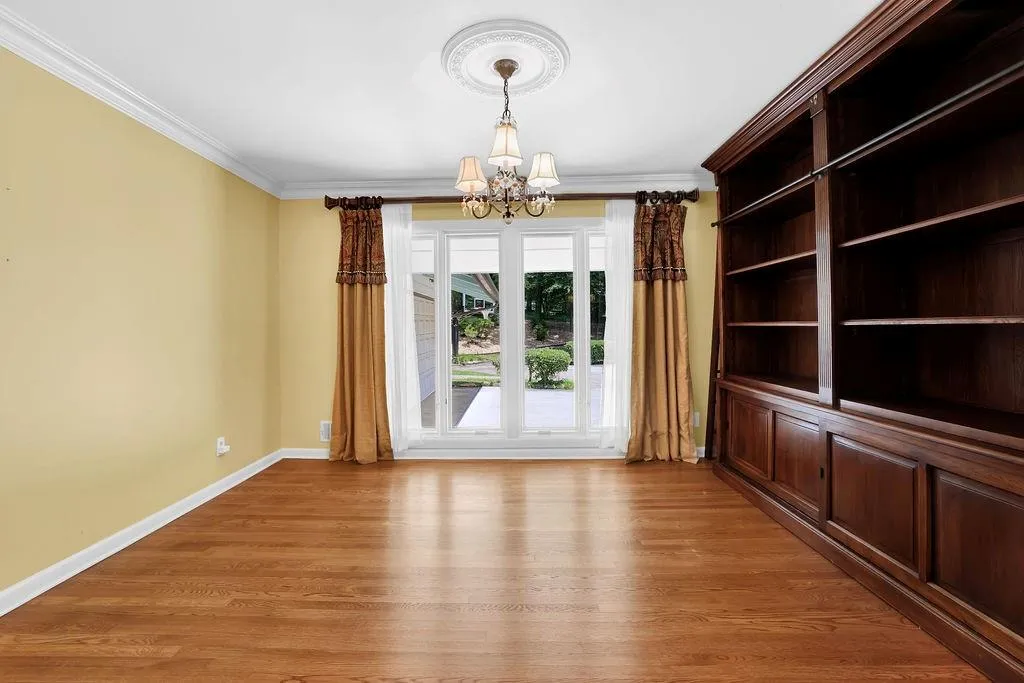 505 River Valley Road, Sandy Springs, Georgia 30328, 4 Bedrooms Bedrooms, ,4 BathroomsBathrooms,Residential,For Sale,505 River Valley Road,7514584