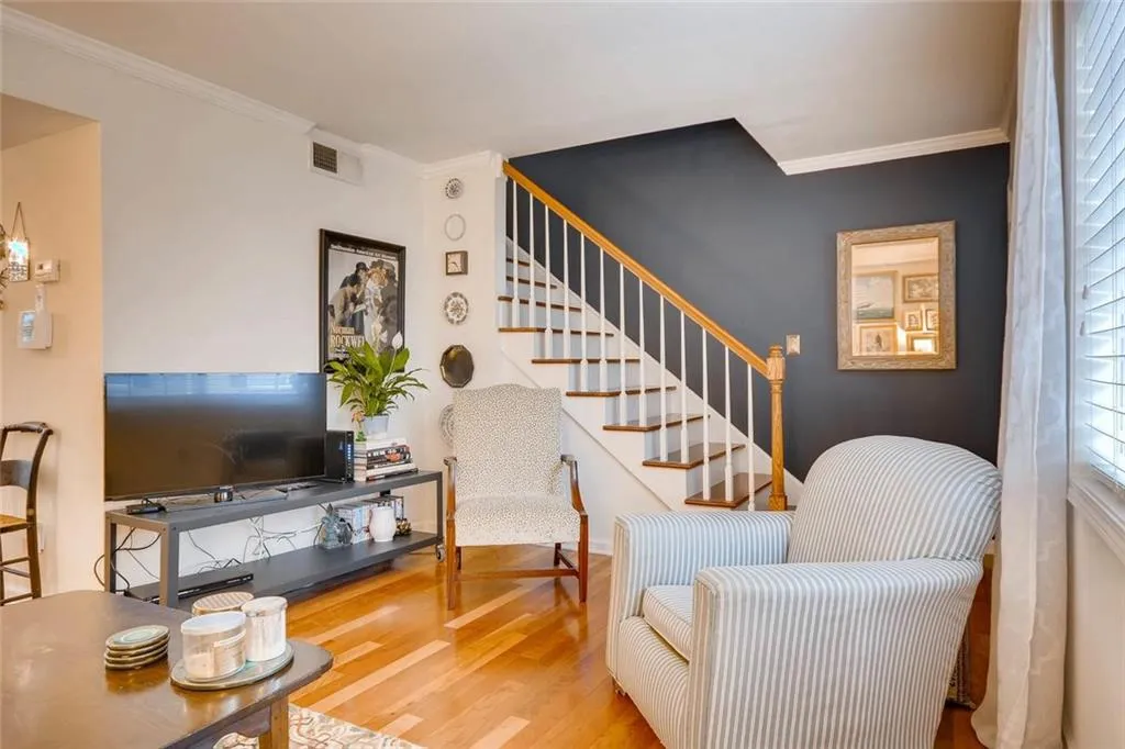 6940 Roswell Road Unit 11 C, Atlanta, Georgia 30328, 2 Bedrooms Bedrooms, ,1 BathroomBathrooms,Residential,Sold,6940 Roswell Road Unit 11 C,6012281