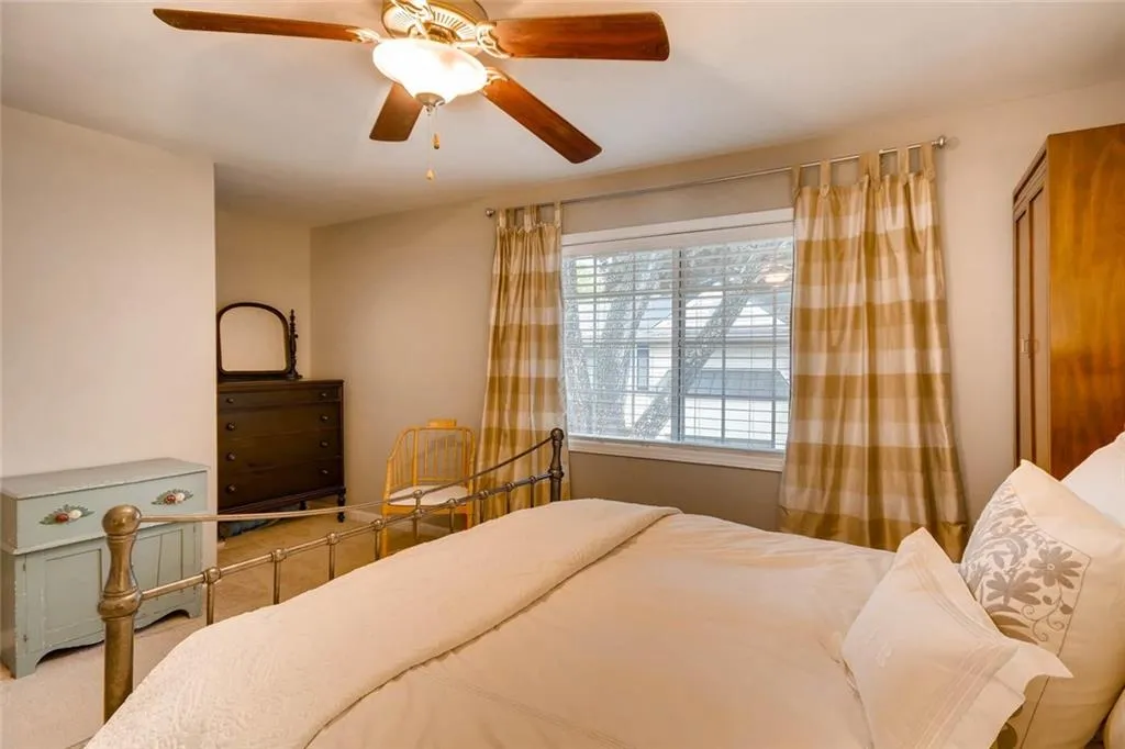 6940 Roswell Road Unit 11 C, Atlanta, Georgia 30328, 2 Bedrooms Bedrooms, ,1 BathroomBathrooms,Residential,Sold,6940 Roswell Road Unit 11 C,6012281