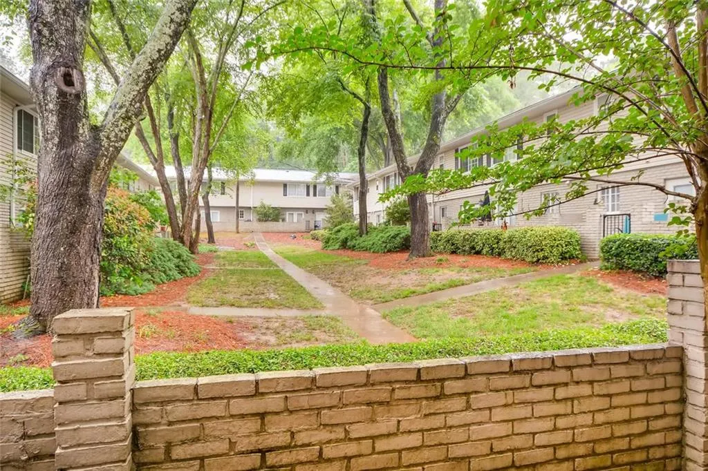 6940 Roswell Road Unit 11 C, Atlanta, Georgia 30328, 2 Bedrooms Bedrooms, ,1 BathroomBathrooms,Residential,Sold,6940 Roswell Road Unit 11 C,6012281