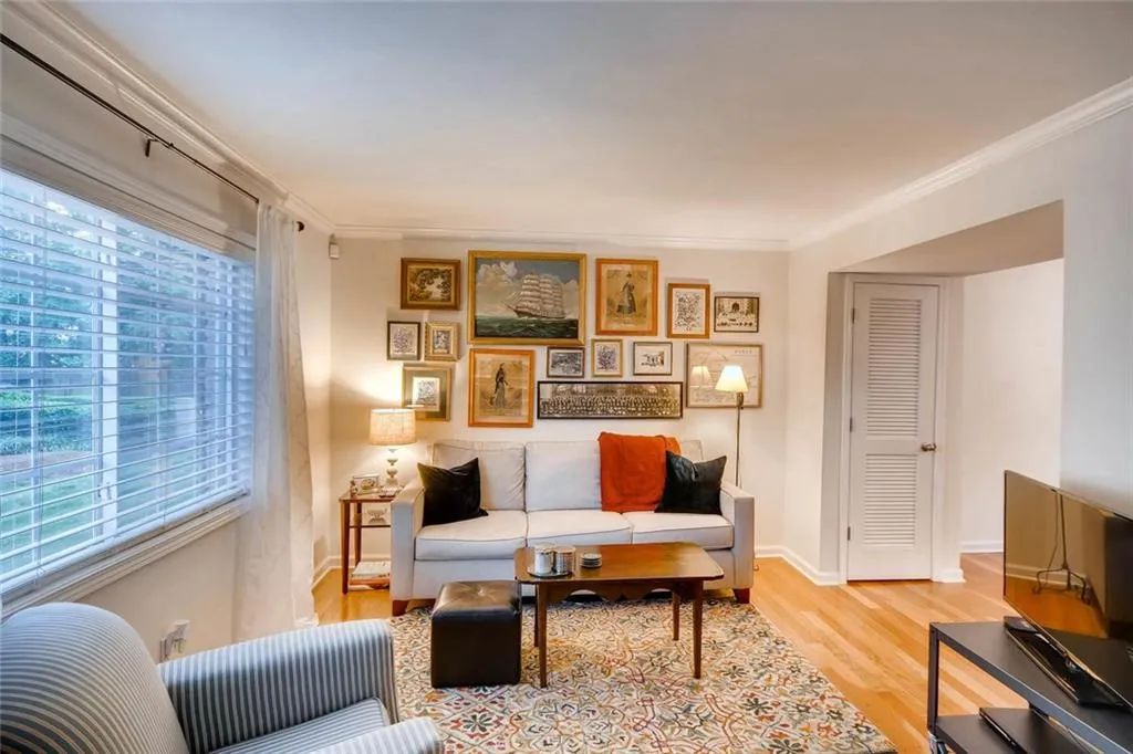 6940 Roswell Road Unit 11 C, Atlanta, Georgia 30328, 2 Bedrooms Bedrooms, ,1 BathroomBathrooms,Residential,Sold,6940 Roswell Road Unit 11 C,6012281