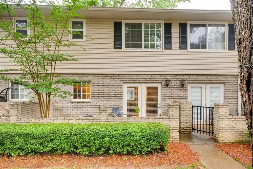 6940 Roswell Road Unit 11 C, Atlanta, Georgia 30328, 2 Bedrooms Bedrooms, ,1 BathroomBathrooms,Residential,Sold,6940 Roswell Road Unit 11 C,6012281