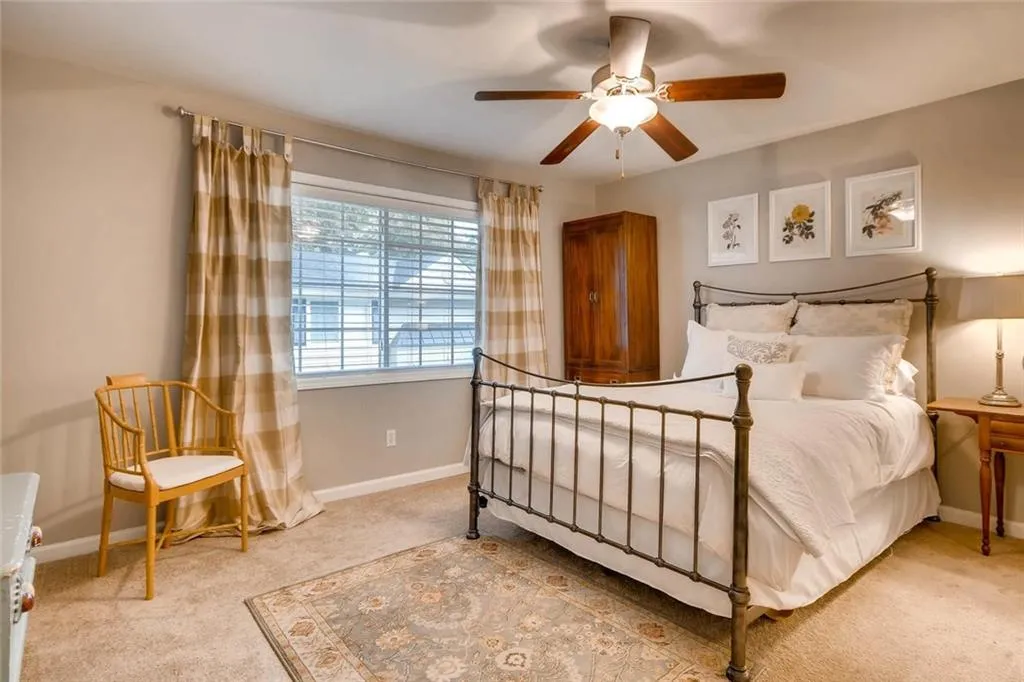 6940 Roswell Road Unit 11 C, Atlanta, Georgia 30328, 2 Bedrooms Bedrooms, ,1 BathroomBathrooms,Residential,Sold,6940 Roswell Road Unit 11 C,6012281