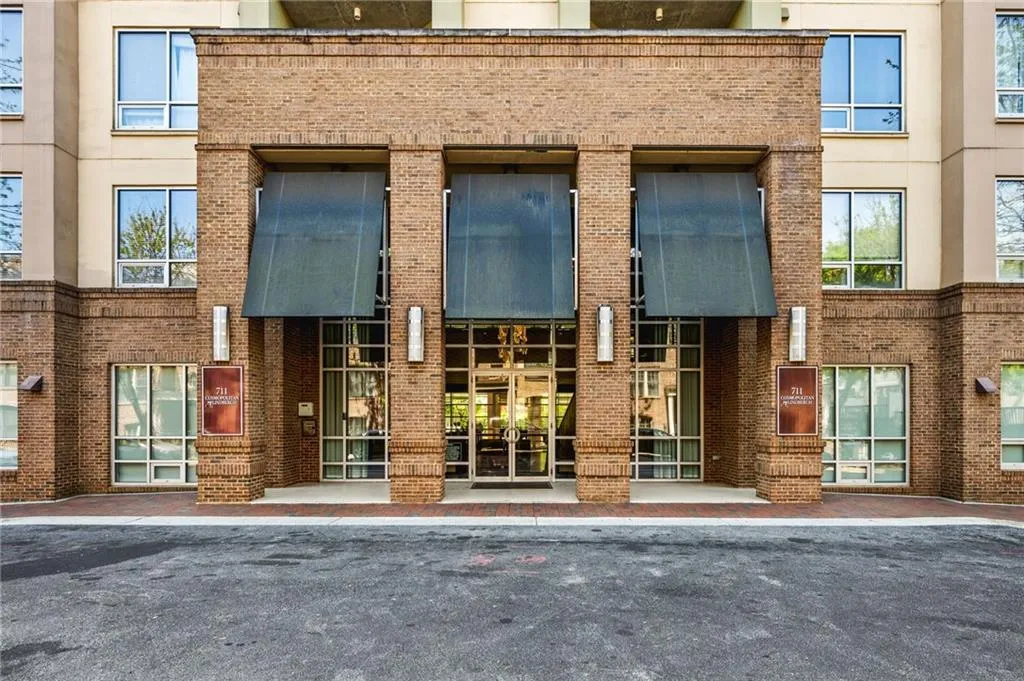 711 Cosmopolitan Drive Ne Unit 213, Atlanta, Georgia 30324, 2 Bedrooms Bedrooms, ,2 BathroomsBathrooms,Residential,For Sale,711 Cosmopolitan Drive Ne Unit 213,7556164
