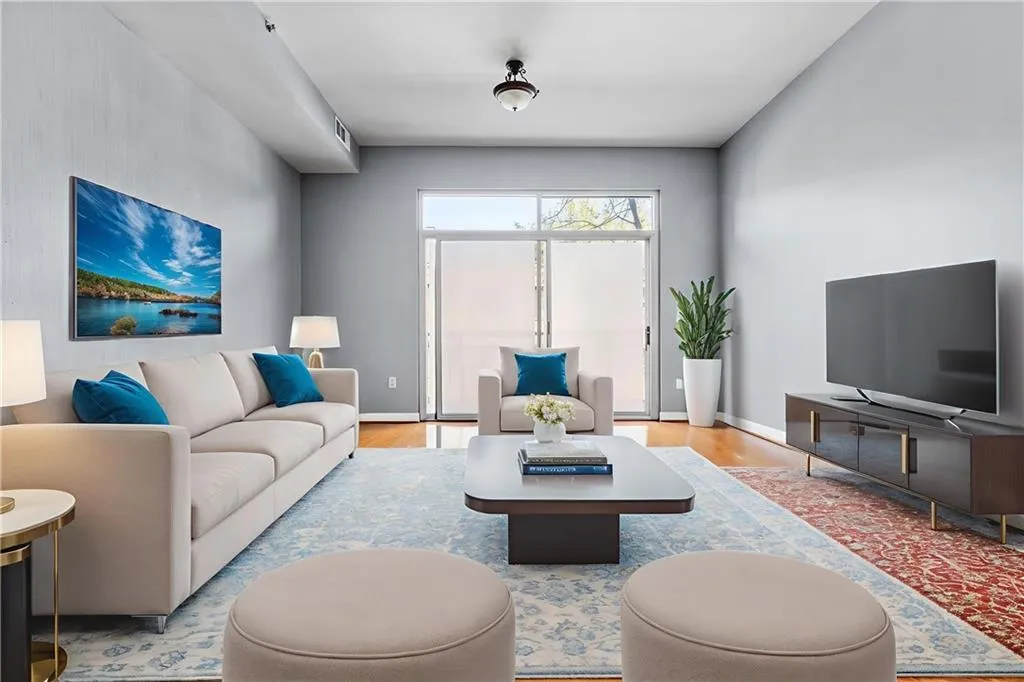 711 Cosmopolitan Drive Ne Unit 213, Atlanta, Georgia 30324, 2 Bedrooms Bedrooms, ,2 BathroomsBathrooms,Residential,For Sale,711 Cosmopolitan Drive Ne Unit 213,7556164