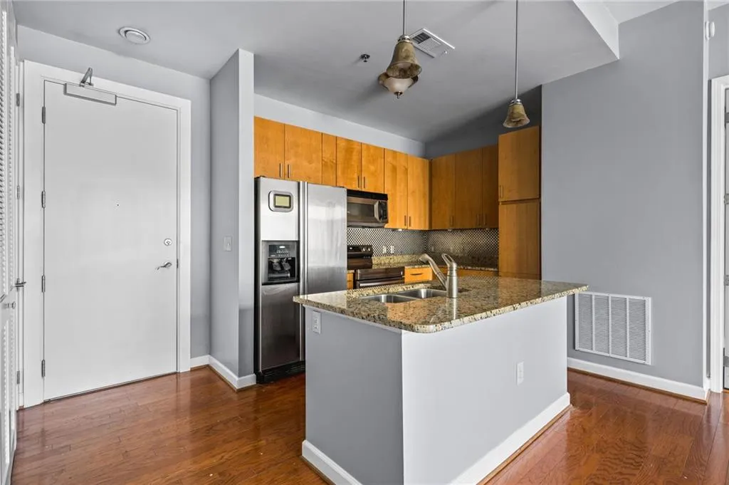 711 Cosmopolitan Drive Ne Unit 213, Atlanta, Georgia 30324, 2 Bedrooms Bedrooms, ,2 BathroomsBathrooms,Residential,For Sale,711 Cosmopolitan Drive Ne Unit 213,7556164
