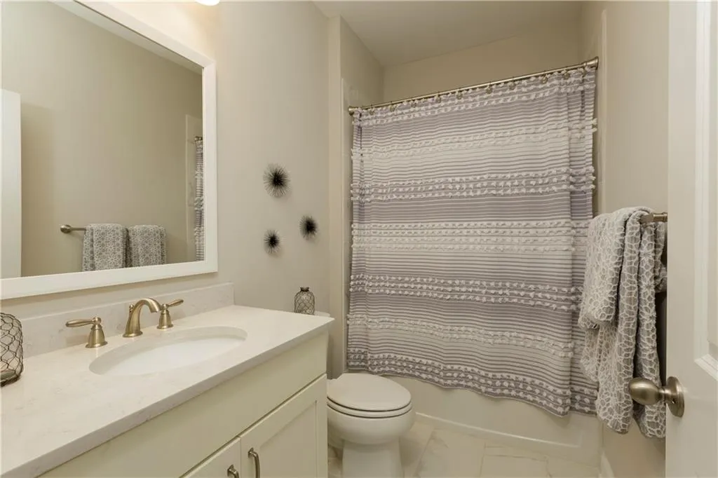 6663 Sterling Drive Unit 660, Sandy Springs, Georgia 30328, 3 Bedrooms Bedrooms, ,3 BathroomsBathrooms,Residential,Sold,6663 Sterling Drive Unit 660,6979986