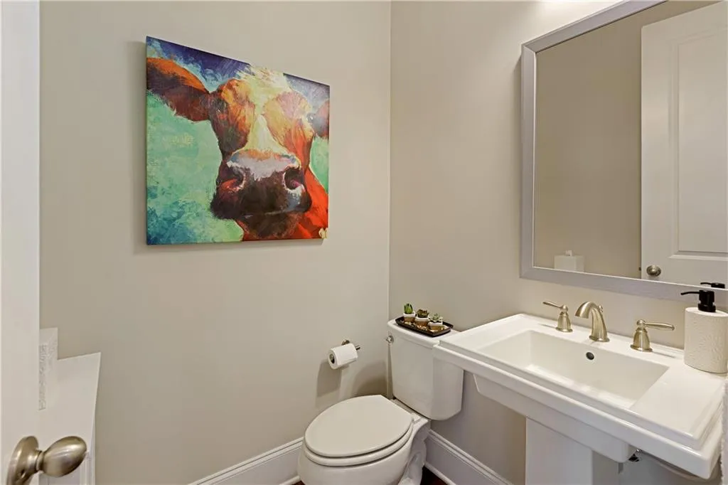 6663 Sterling Drive Unit 660, Sandy Springs, Georgia 30328, 3 Bedrooms Bedrooms, ,3 BathroomsBathrooms,Residential,Sold,6663 Sterling Drive Unit 660,6979986