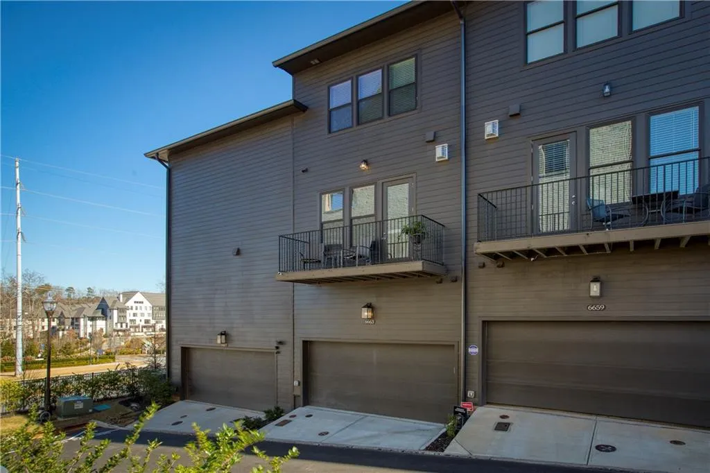 6663 Sterling Drive Unit 660, Sandy Springs, Georgia 30328, 3 Bedrooms Bedrooms, ,3 BathroomsBathrooms,Residential,Sold,6663 Sterling Drive Unit 660,6979986