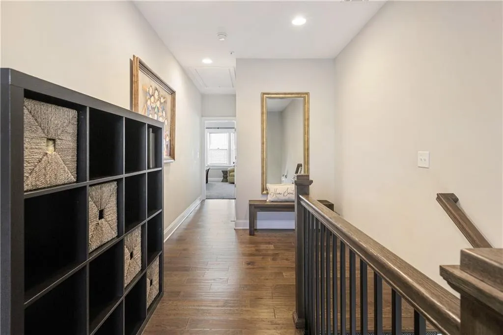 6663 Sterling Drive Unit 660, Sandy Springs, Georgia 30328, 3 Bedrooms Bedrooms, ,3 BathroomsBathrooms,Residential,Sold,6663 Sterling Drive Unit 660,6979986