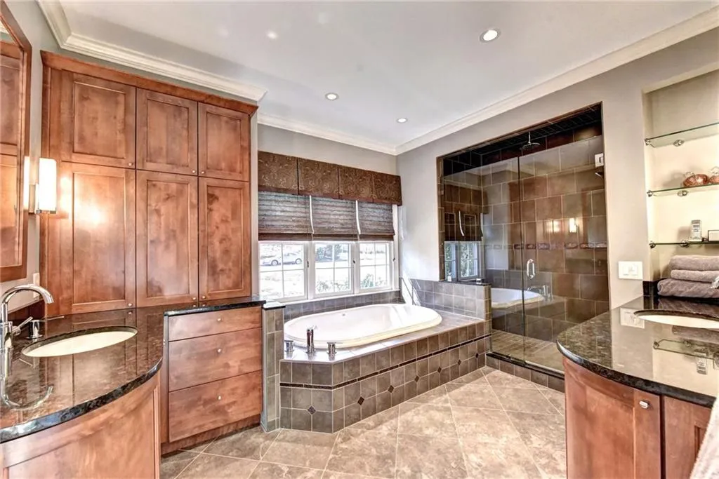 130 Spalding Creek Court, Atlanta, Georgia 30350, 4 Bedrooms Bedrooms, ,5 BathroomsBathrooms,Residential,Sold,130 Spalding Creek Court,5806992