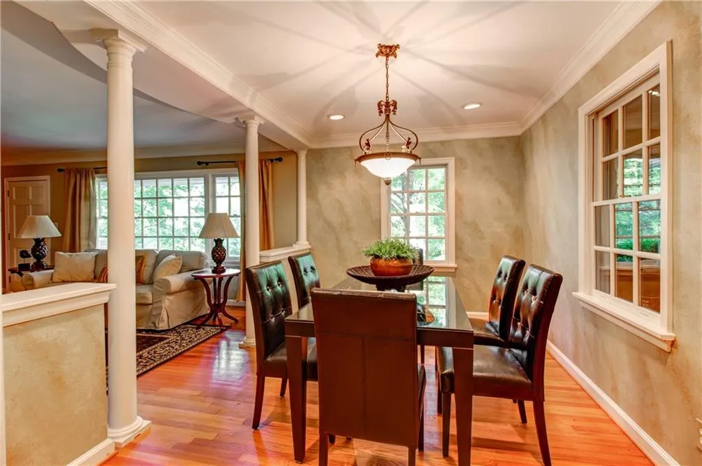 4181 N Stratford Road Ne, Atlanta, Georgia 30342, 3 Bedrooms Bedrooms, ,2 BathroomsBathrooms,Residential,Sold,4181 N Stratford Road Ne,5689006