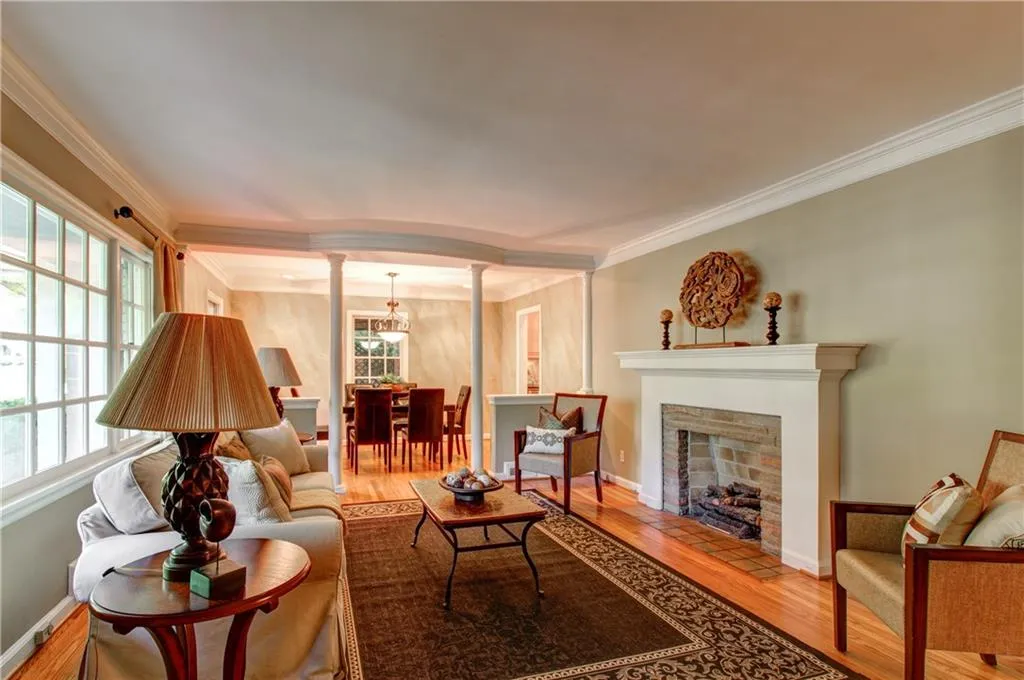 4181 N Stratford Road Ne, Atlanta, Georgia 30342, 3 Bedrooms Bedrooms, ,2 BathroomsBathrooms,Residential,Sold,4181 N Stratford Road Ne,5689006