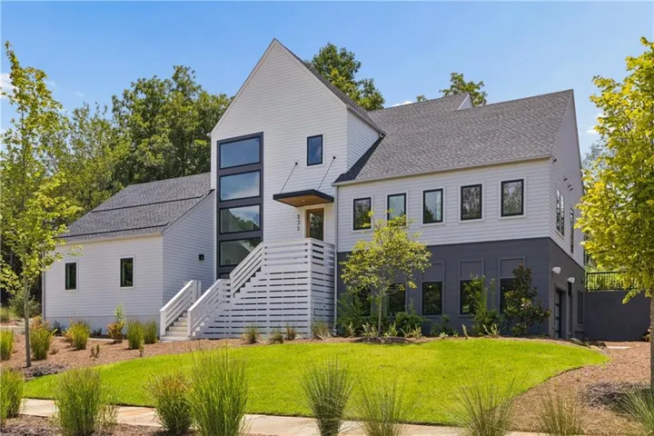 235 Winterberry Way Nw, Roswell, Georgia 30075
